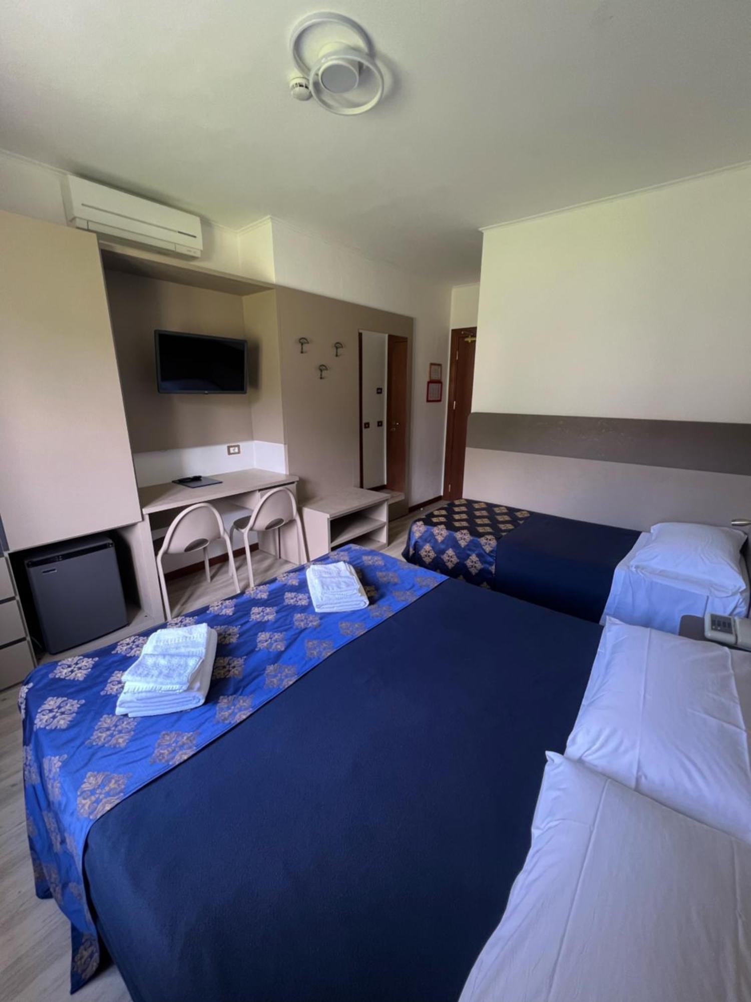 Hotel Merloni 그란돌라 에드 우니티 외부 사진