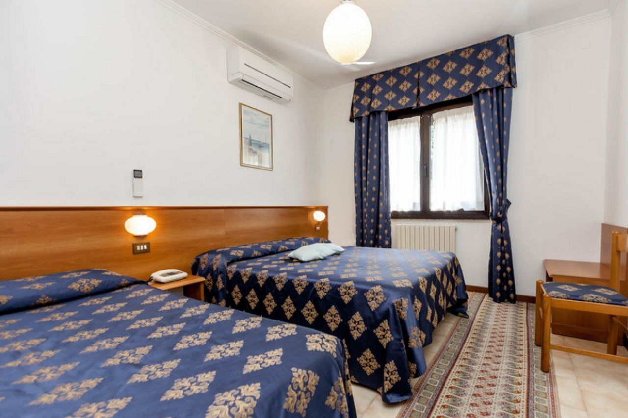 Hotel Merloni 그란돌라 에드 우니티 외부 사진